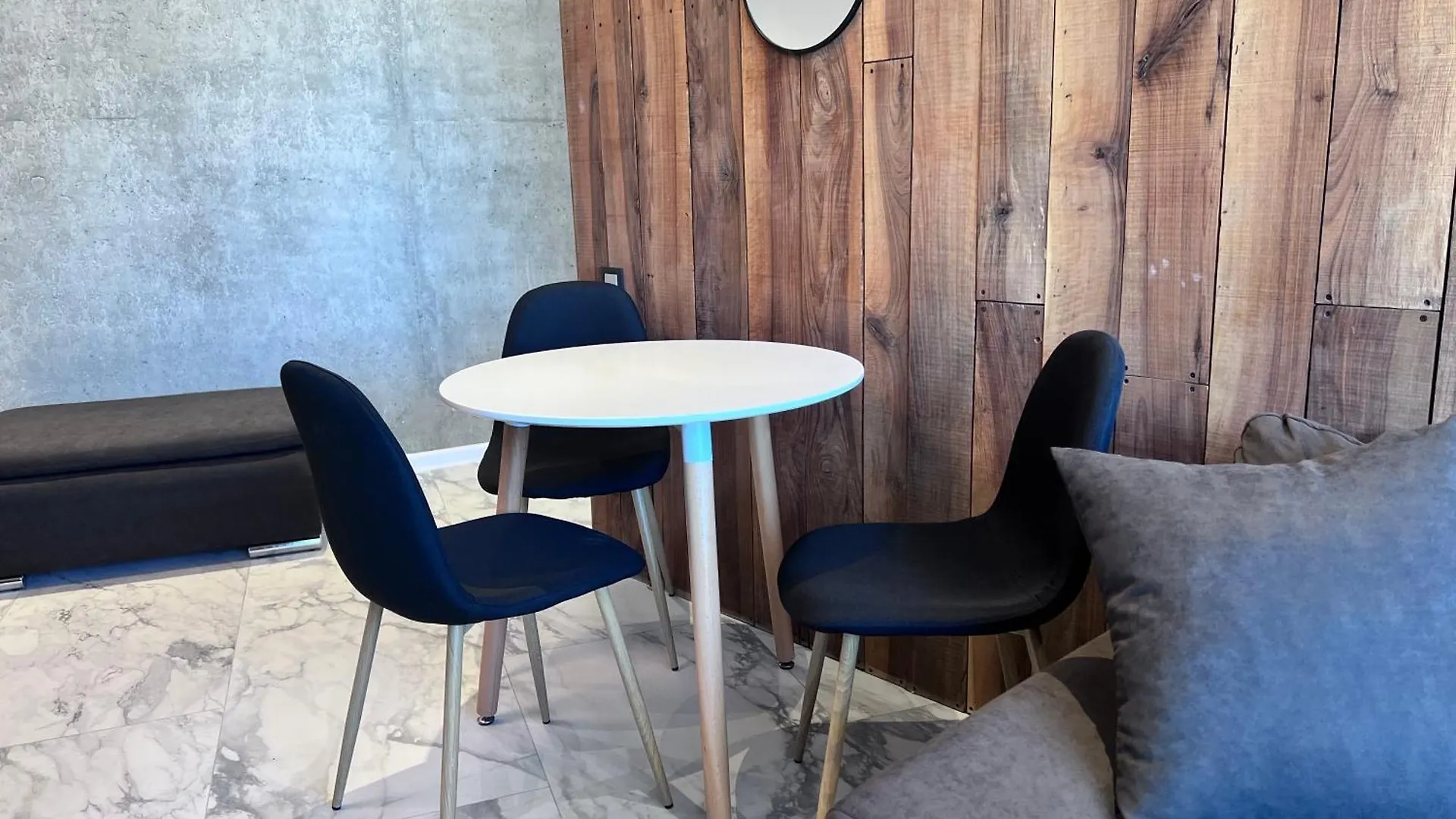 Apartment In Axis Towers, Tbilisi Business Center contacts